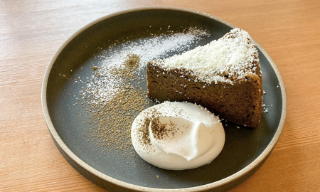 ほうじ茶とホワイトチョコレートのガトーショコラ